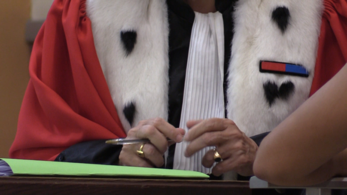 Une affaire de bébé secoué et un assassinat devant la cour d’assises ...